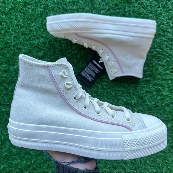 Converse Shoes - 💝Converse Chuck Taylor All Star Ctas Lift Hi